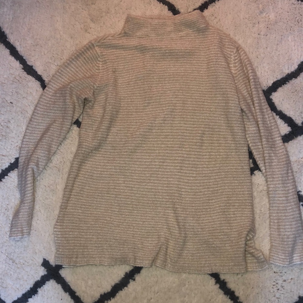 Old Navy Sweater
